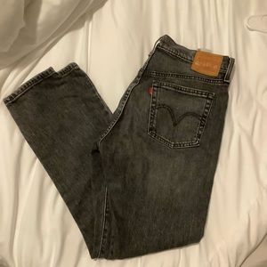 Levi’s Straight Leg jean 28 inch